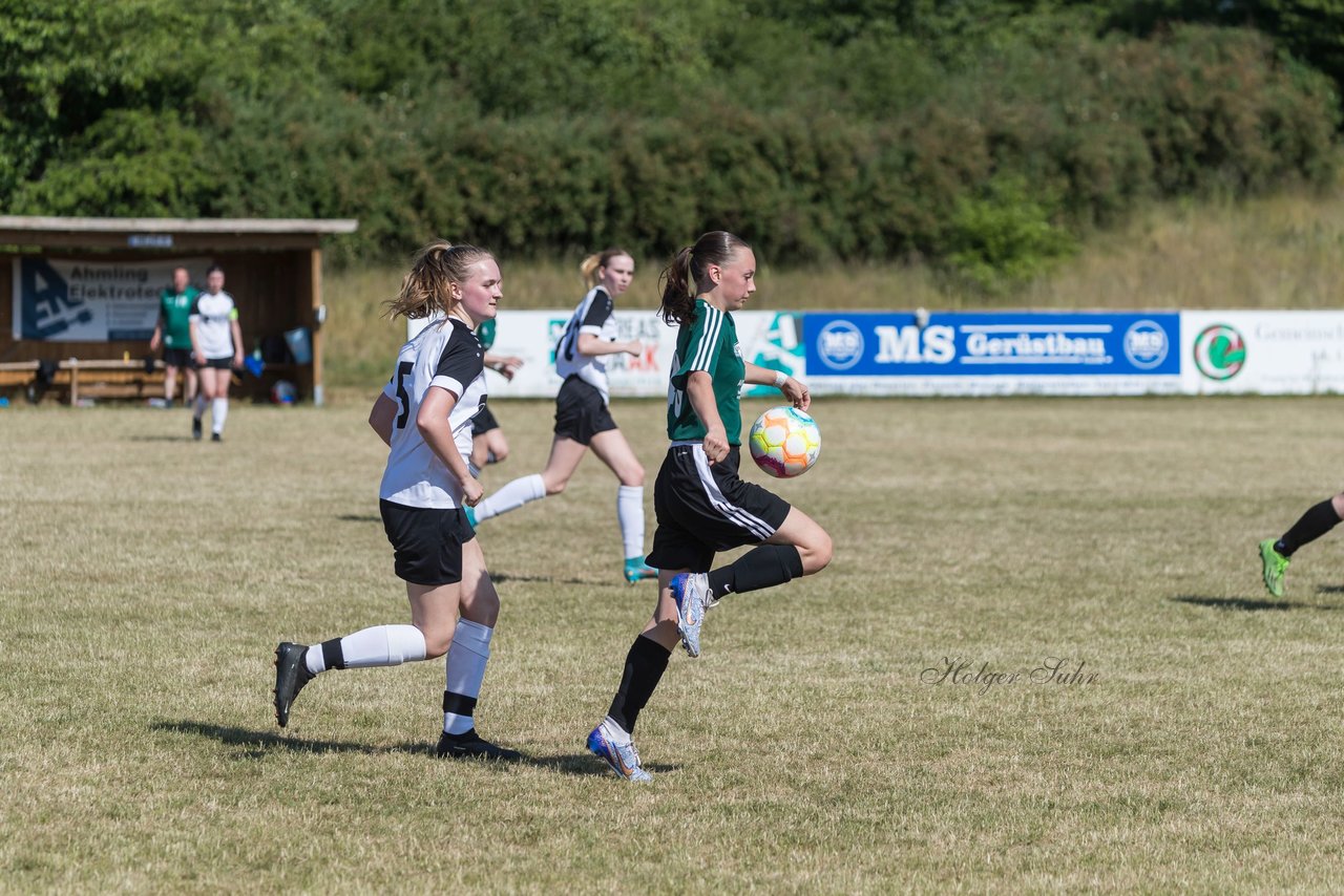 Bild 274 - wBJ TuRa Meldorf/Buesum - JFV Luebeck : Ergebnis: 1:0